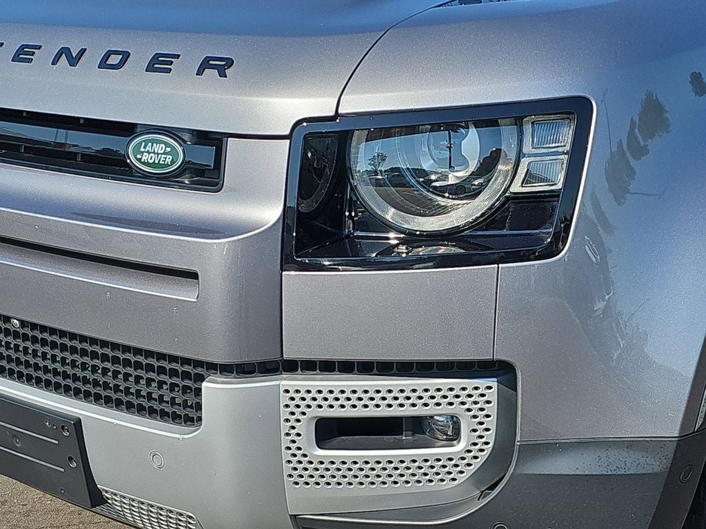 2023 Land Rover Defender 110 SE