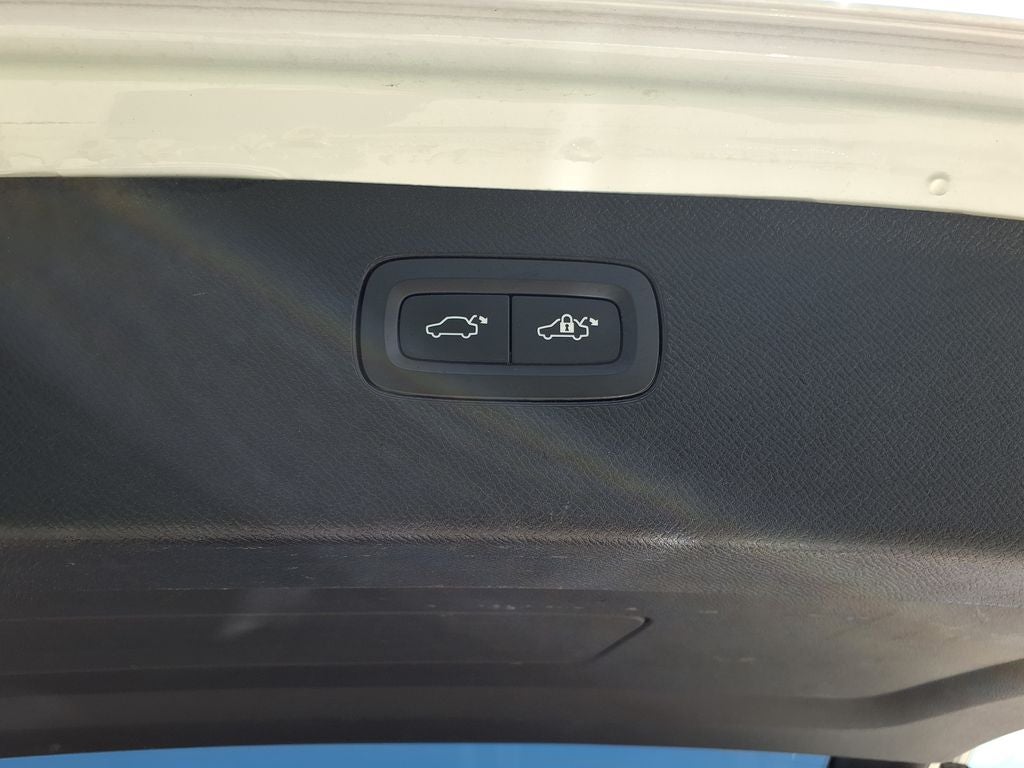 2023 Volvo XC90 B6 Plus 6-Seater