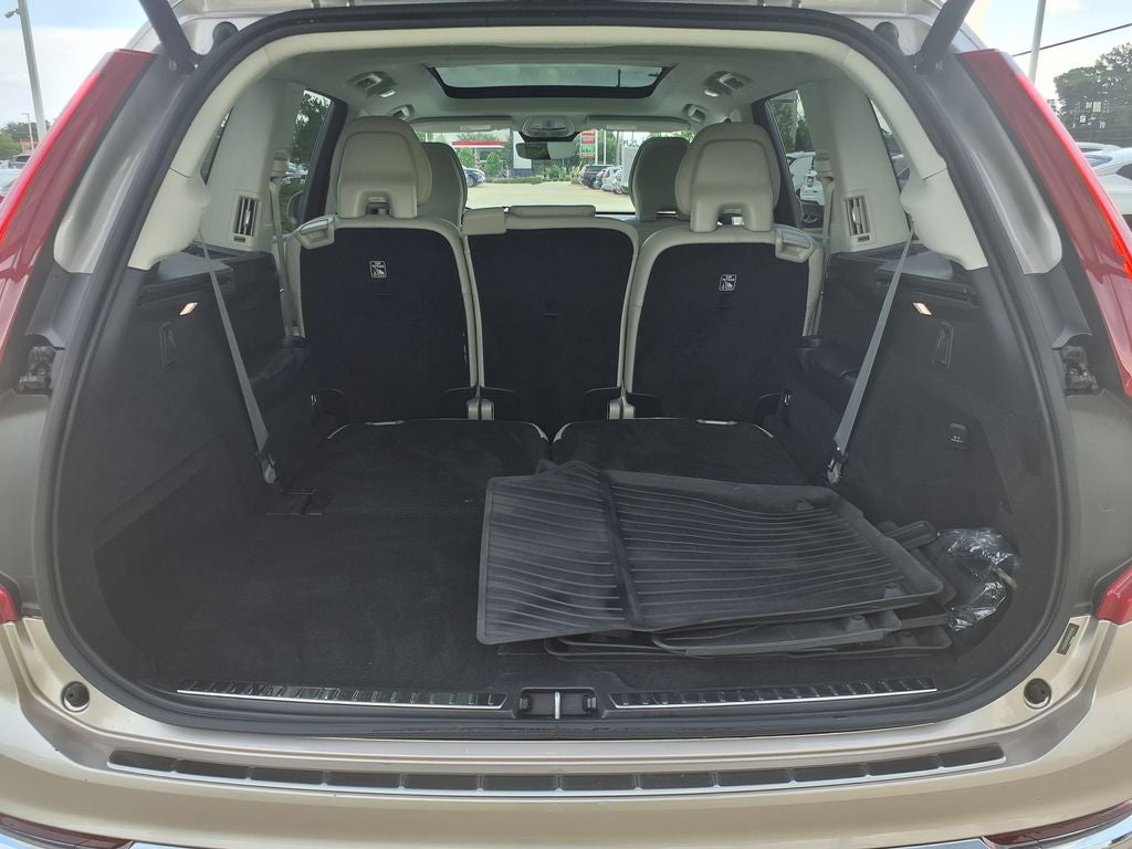 2024 Volvo XC90 B6 Plus Bright Theme