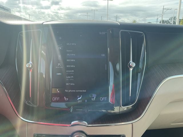 2021 Volvo XC60 T5 Momentum