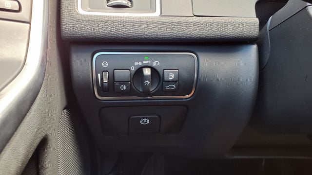 2016 Volvo XC60 T5 Drive-E Platinum