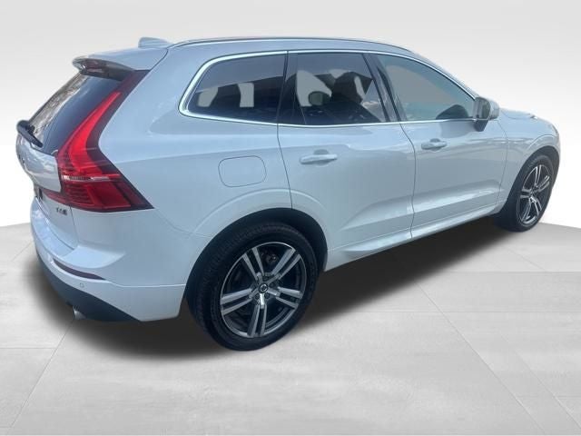 2021 Volvo XC60 T6 Momentum