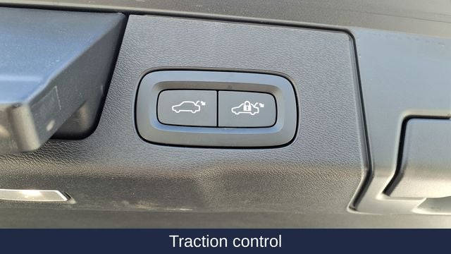 2023 Volvo XC60 B5 Ultimate Bright Theme