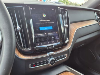 2022 Volvo XC60 B5 Momentum