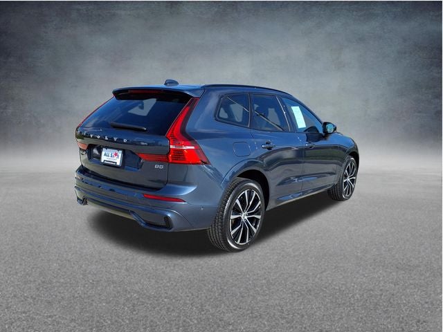 2023 Volvo XC60 B5 Plus Dark Theme