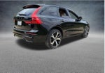2023 Volvo XC60 B5 Ultimate Dark Theme