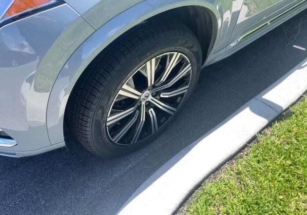 2024 Volvo XC90 B5 Core