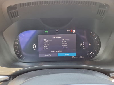 2023 Volvo XC60 B5 Ultimate Bright Theme
