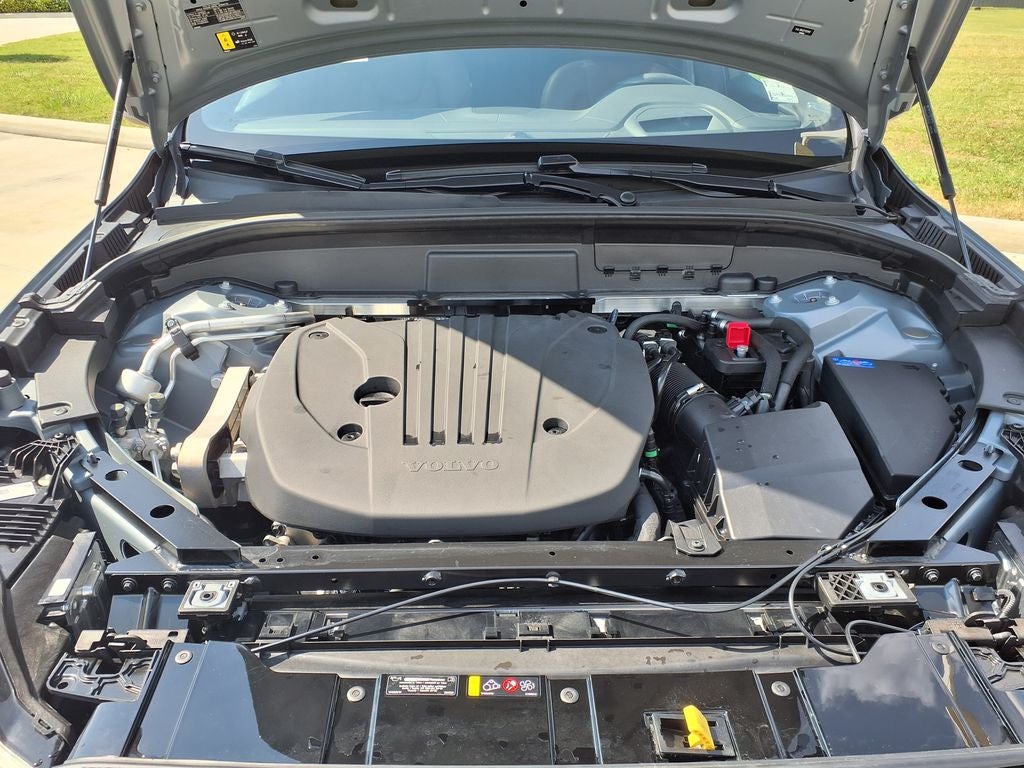 2023 Volvo XC60 B5 Ultimate Bright Theme