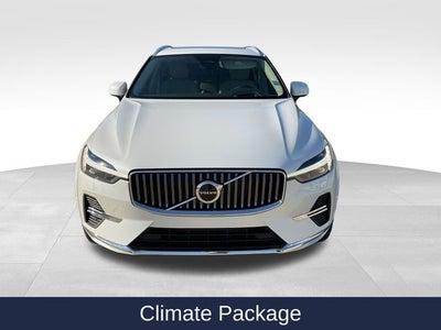 2023 Volvo XC60 B5 Ultimate Bright Theme