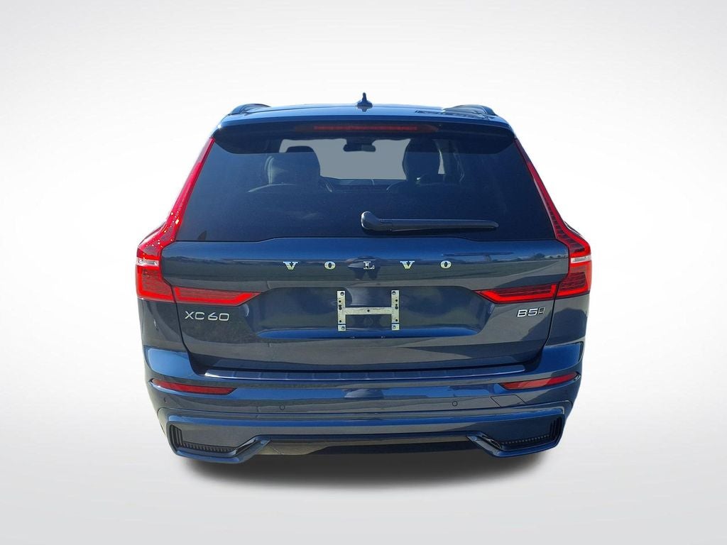 2024 Volvo XC60 B5 Plus Dark Theme