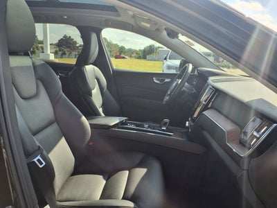 2024 Volvo XC60 B5 Plus Dark Theme