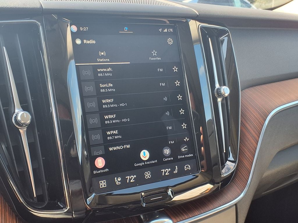 2024 Volvo XC60 B5 Plus Dark Theme
