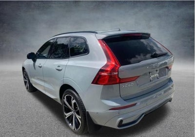 2024 Volvo XC60 B5 Ultimate Dark Theme