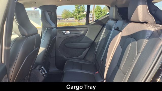 2024 Volvo XC40 B5 Plus Dark Theme