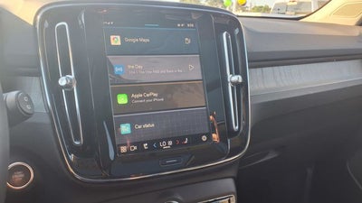 2024 Volvo XC40 B5 Plus Dark Theme