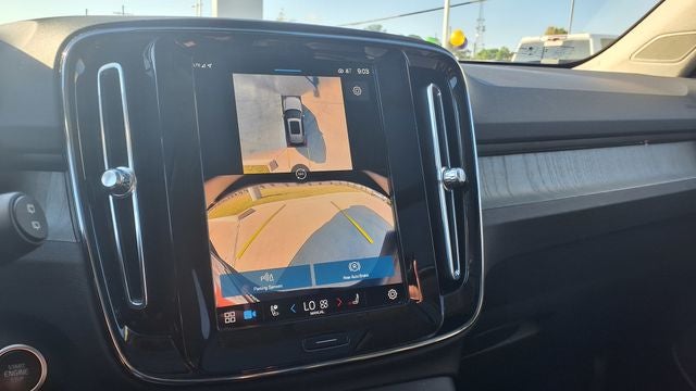 2024 Volvo XC40 B5 Plus Dark Theme