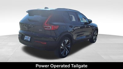 2024 Volvo XC40 B5 Plus Dark Theme