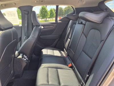 2023 Volvo XC40 B5 Plus Bright Theme