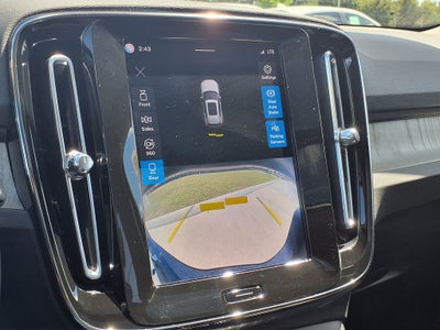 2023 Volvo XC40 B5 Plus Bright Theme