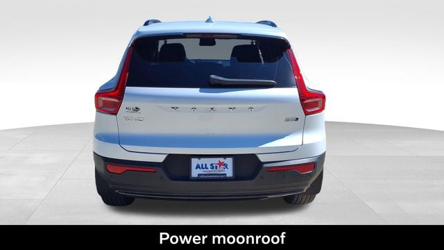 2023 Volvo XC40 B5 Plus Dark Theme