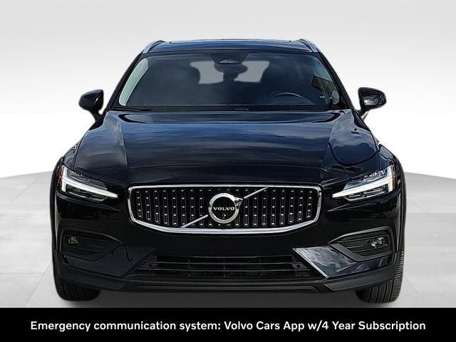 2025 Volvo V60 Cross Country B5 Plus