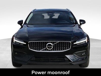 2025 Volvo V60 Cross Country B5 Plus