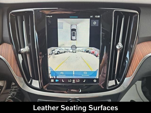 2025 Volvo V60 Cross Country B5 Plus