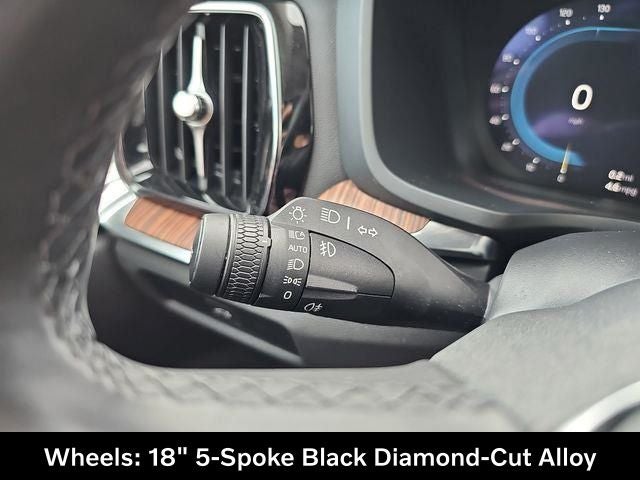 2025 Volvo V60 Cross Country B5 Plus