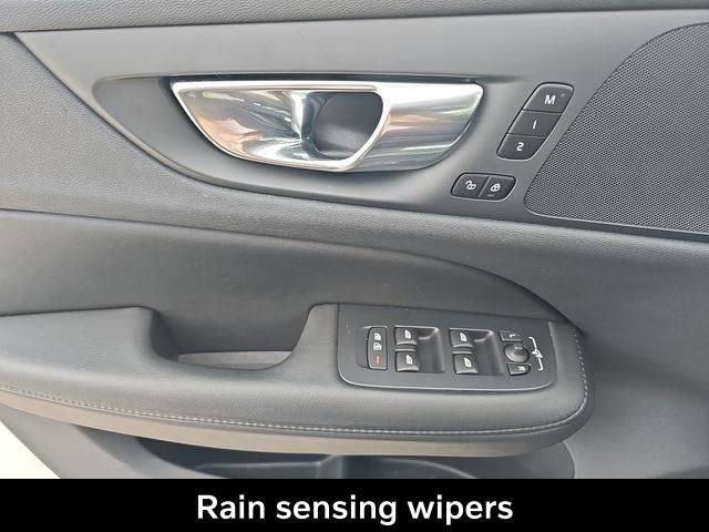 2025 Volvo V60 Cross Country B5 Plus