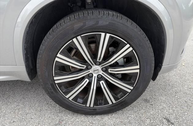 2025 Volvo XC90 B5 Core