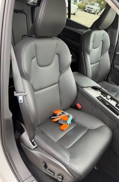 2025 Volvo XC90 B5 Core