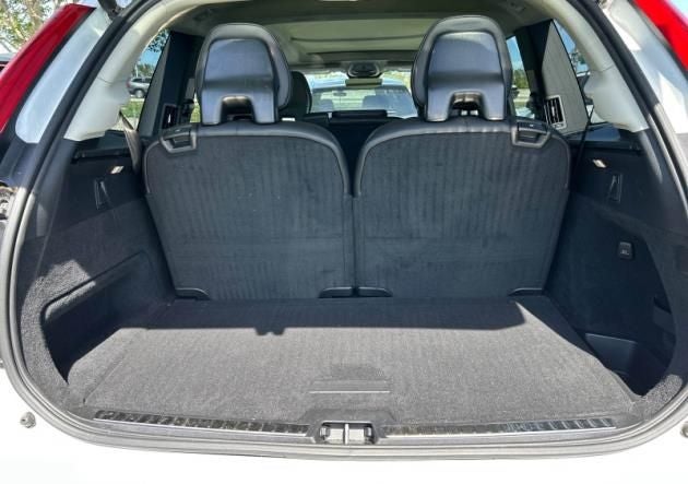 2025 Volvo XC90 B5 Core