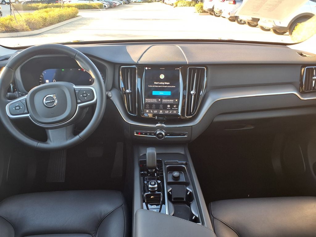 2025 Volvo XC60 B5 Core