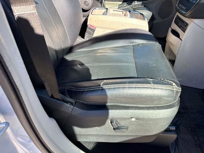 2012 Chrysler Town & Country Touring-L