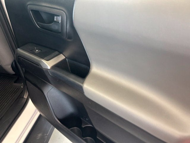 2020 Toyota Tacoma SR5 V6