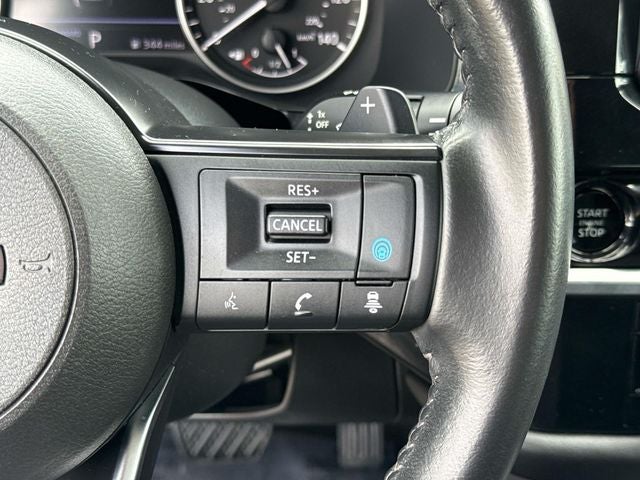 2025 Nissan Pathfinder SV