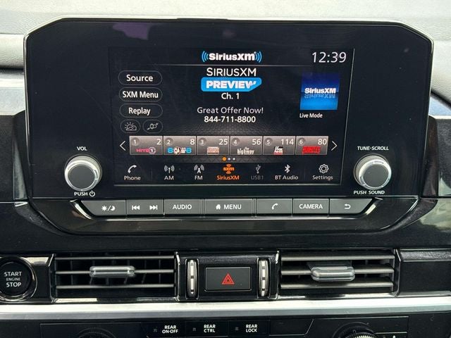 2025 Nissan Pathfinder SV