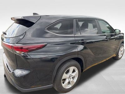 2024 Toyota Highlander LE