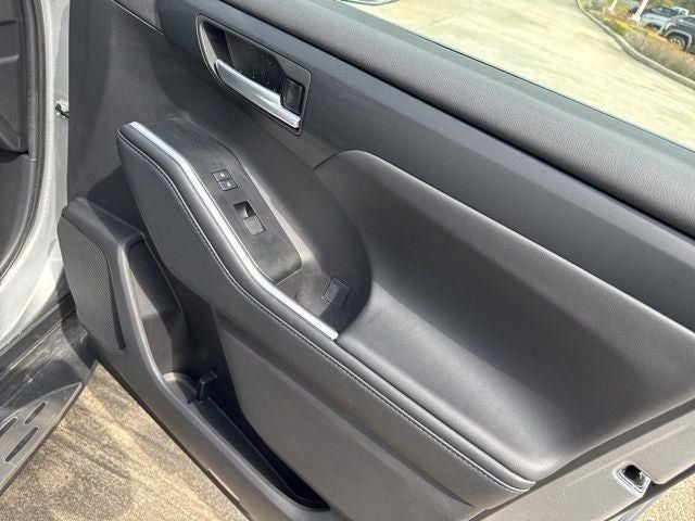 2025 Toyota Highlander XLE