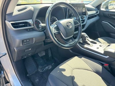 2025 Toyota Highlander LE