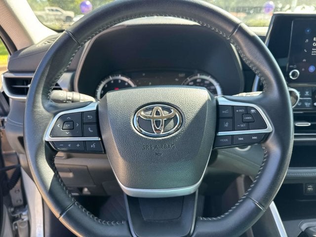 2025 Toyota Highlander LE