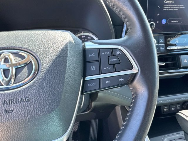 2025 Toyota Highlander LE