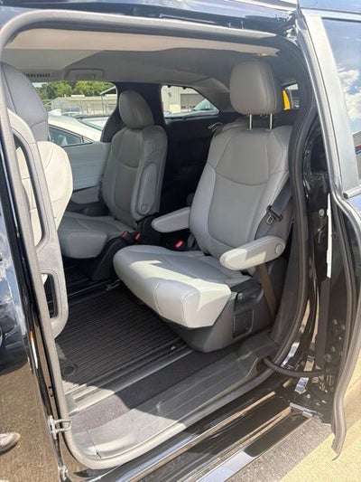 2026 Toyota Sienna XLE 8 Passenger