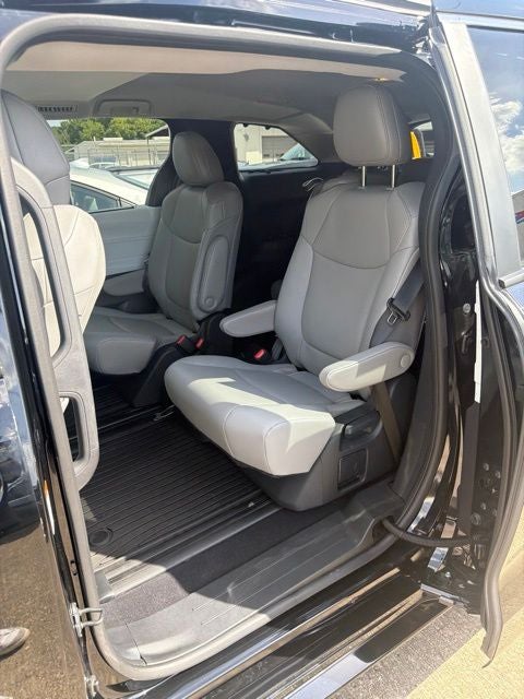 2026 Toyota Sienna XLE 8 Passenger