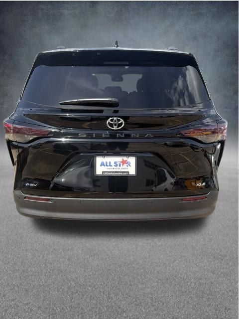 2026 Toyota Sienna XLE 8 Passenger