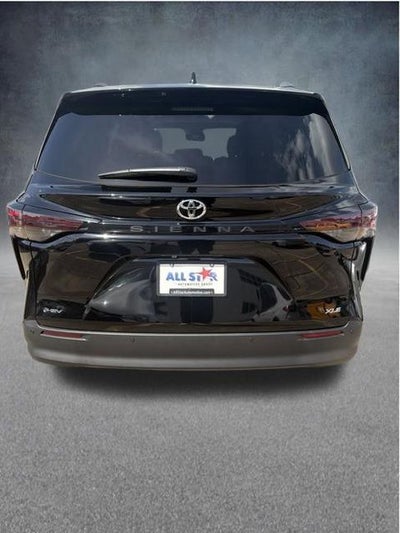 2026 Toyota Sienna XLE 8 Passenger