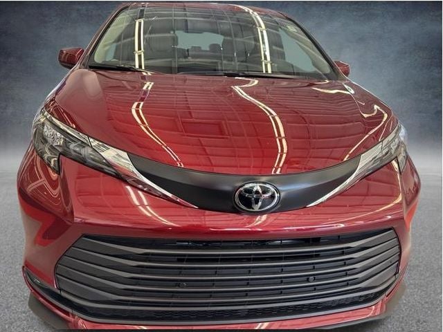 2026 Toyota Sienna XLE 7 Passenger