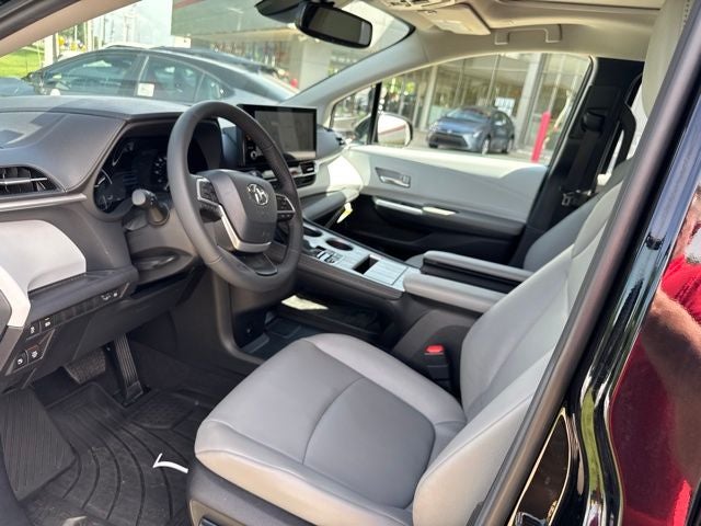 2026 Toyota Sienna XLE 7 Passenger