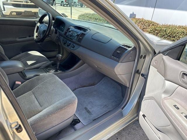 2004 Toyota Camry LE